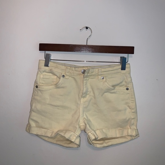 Levi's Pants - Levi’s Yellow Jean shorts size 12 Regular